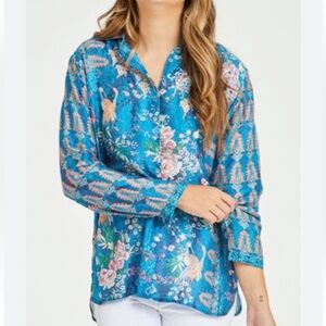 Cienna Designs floral / tropical
Dahlia Shirt  Blouse Sz L
